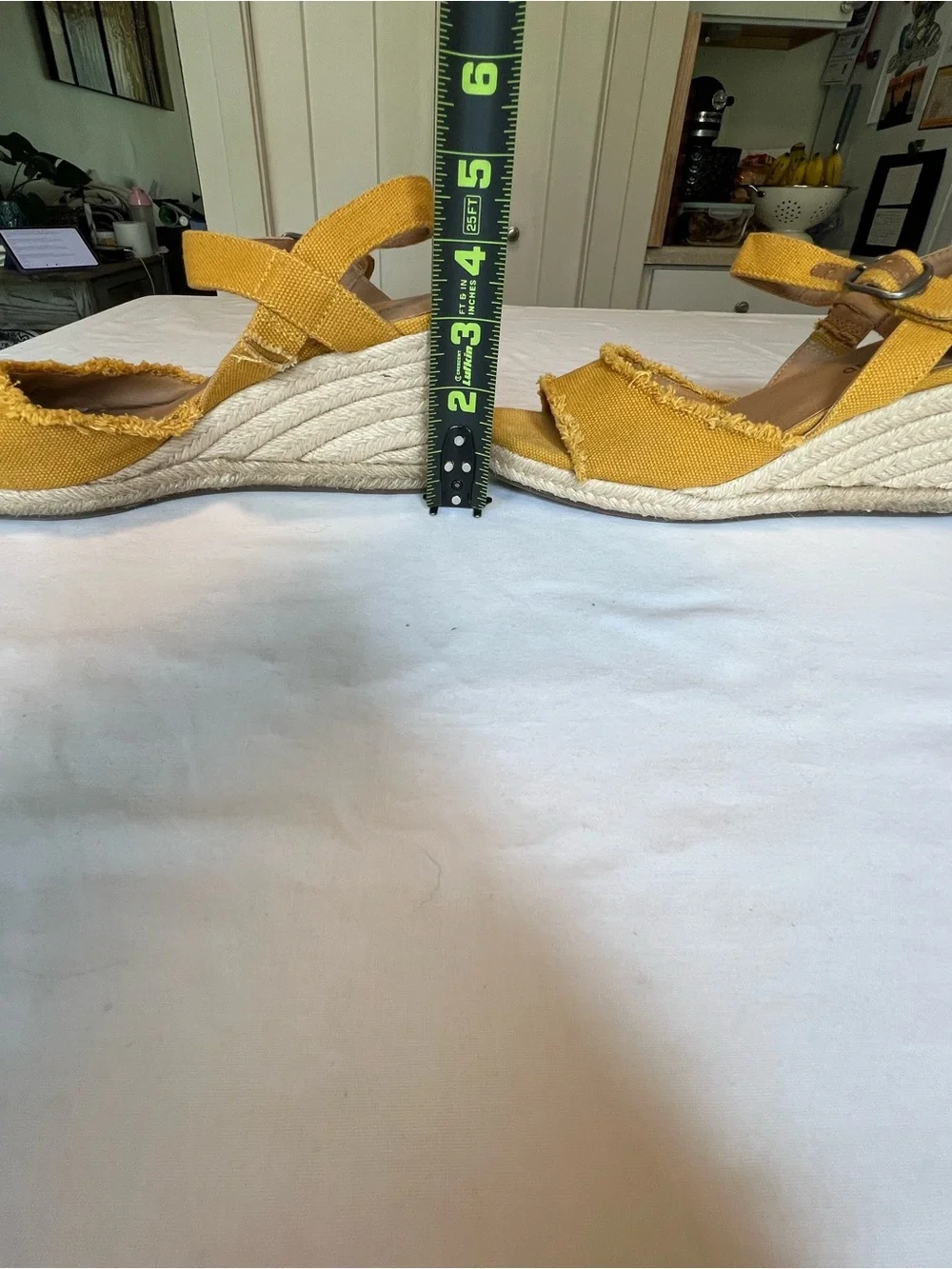 Lucky Brand Mustard Yellow Canvas Mindra Espadrille Wedge Sandals Sz 8